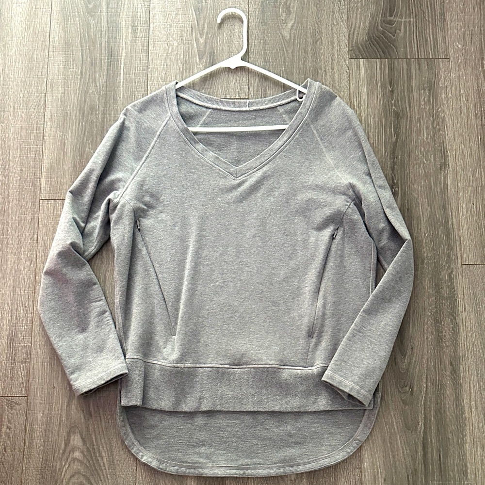 Lululemon Gray V-Neck Women's sweatshirt.